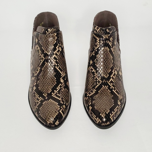 Fergalicious by Fergie Women's Wilder Ankle Boot - Picture 2 of 11